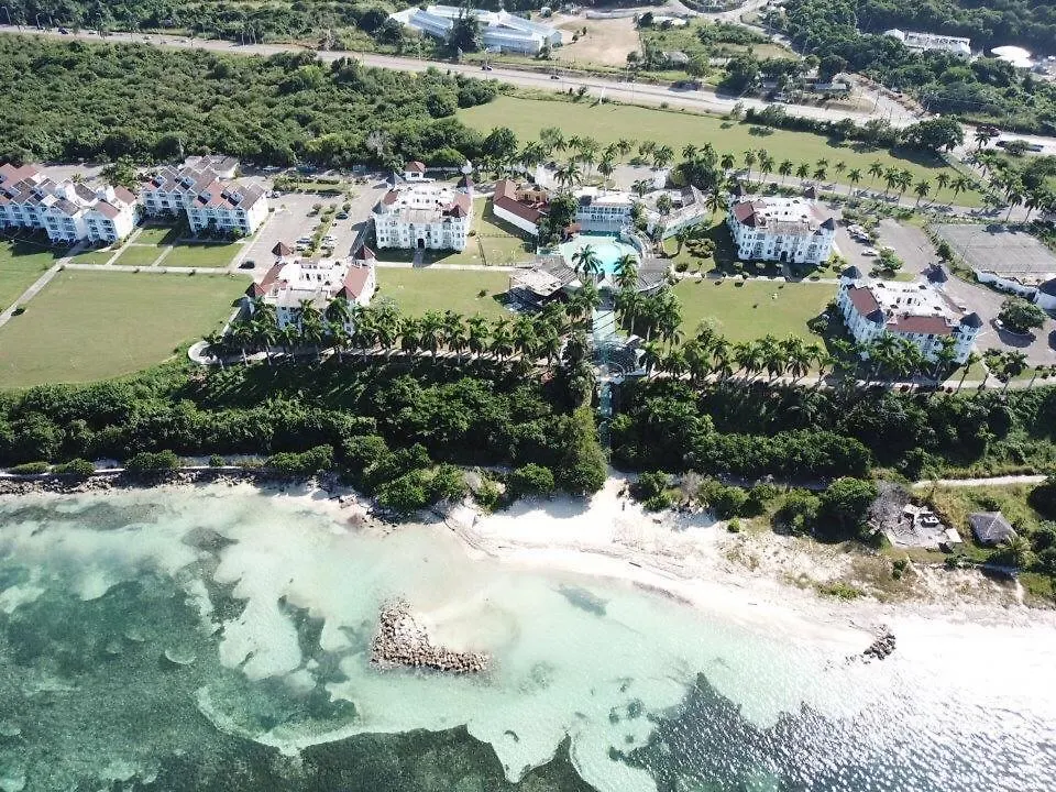 Marriott Seacastles Penthouse II Apartment Montego Bay